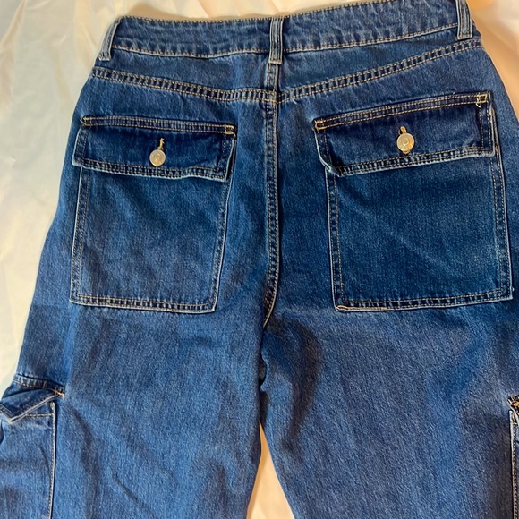 Forever 21 Dark Denim High Rise Cargo Jeans - Picture 4 of 6
